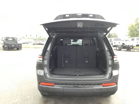 New 2025 Jeep Grand Cherokee L Laredo w/ Trailer Tow Package image 11