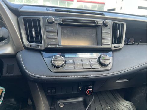 Used 2014 Toyota RAV4 XLE AWD/4WD image 8