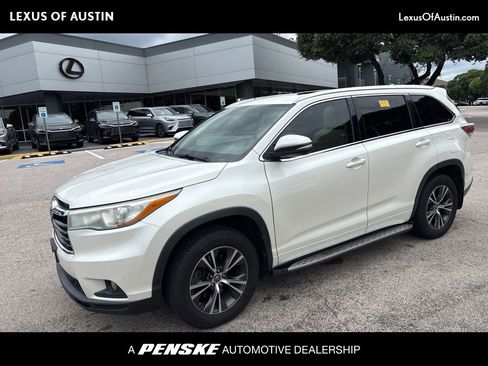 Used 2016 Toyota Highlander XLE FWD image 1