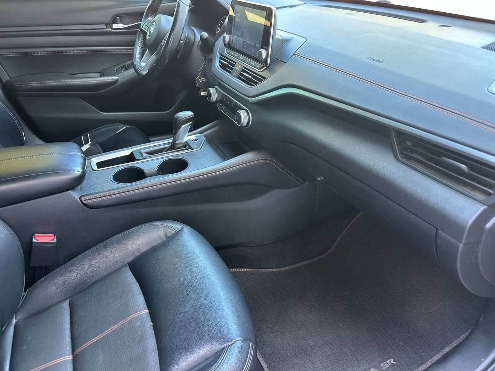 Used 2019 Nissan Altima 2.5 SR FWD image 12