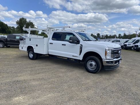 New 2025 Ford F350 XL w/ XL Chrome Package image 8