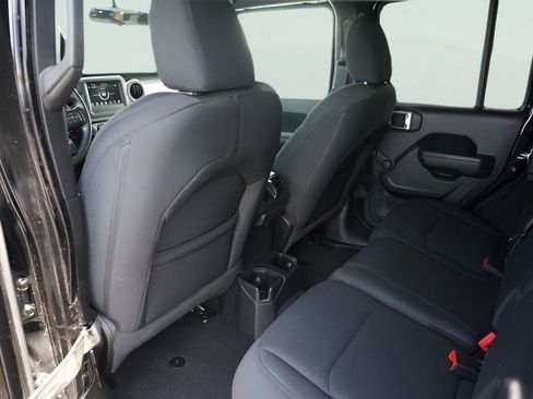 Used 2022 Jeep Wrangler Unlimited Sport AWD/4WD image 11
