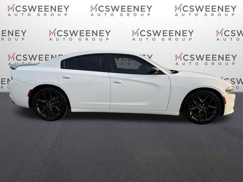 Used 2022 Dodge Charger SXT w/ Blacktop Package image 6
