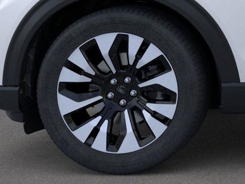 New 2026 Ford Explorer Platinum w/ LUX Leather Package image 19