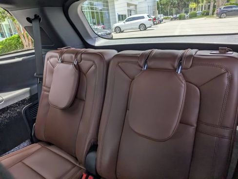 Used 2026 Lincoln Aviator Reserve w/ Luxury Package RWD image 15
