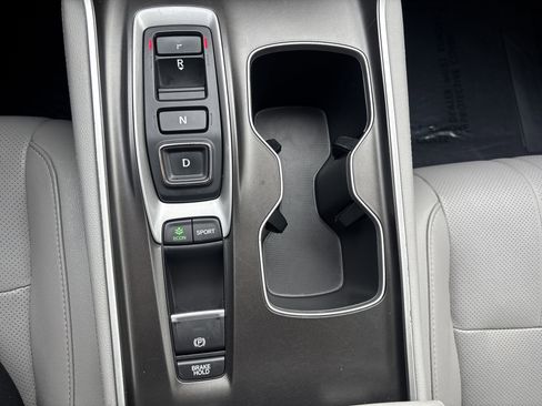 Used 2019 Honda Accord Touring image 33
