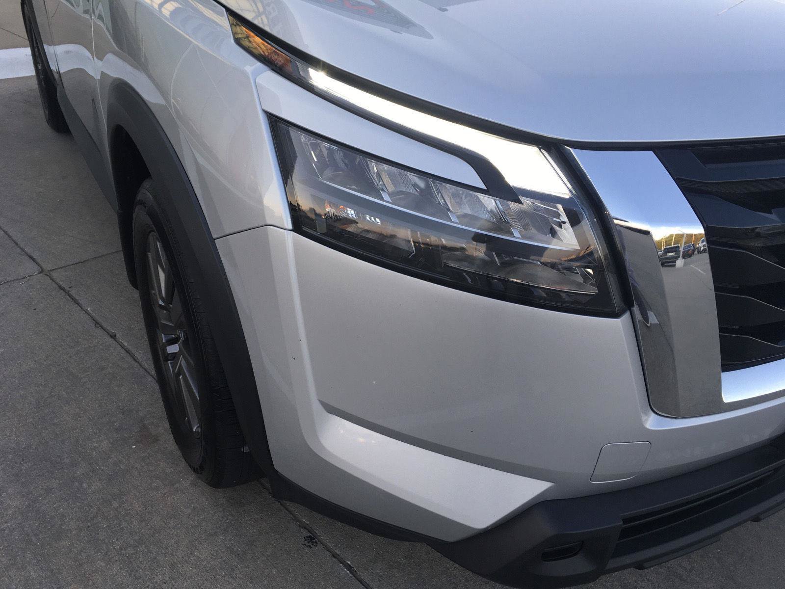 Used 2023 Nissan Pathfinder SV AWD/4WD image 41