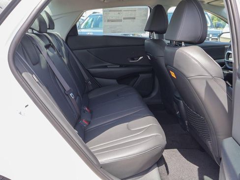 New 2026 Hyundai Elantra Limited FWD image 11