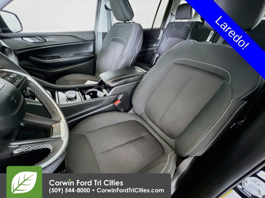 Used 2023 Jeep Grand Cherokee L Laredo w/ Luxury Tech Group I AWD/4WD image 26