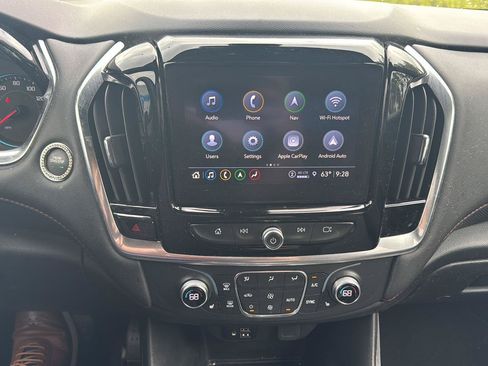 Used 2023 Chevrolet Traverse RS AWD/4WD image 13