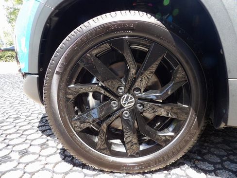 Used 2022 Volkswagen Taos SE image 24