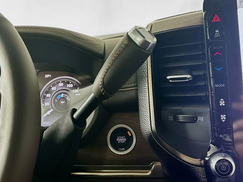 New 2026 RAM 2500 Limited AWD/4WD image 12