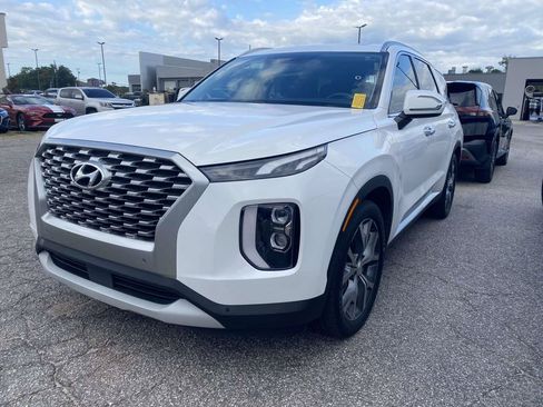 Used 2021 Hyundai Palisade SEL w/ Premium Package FWD image 3