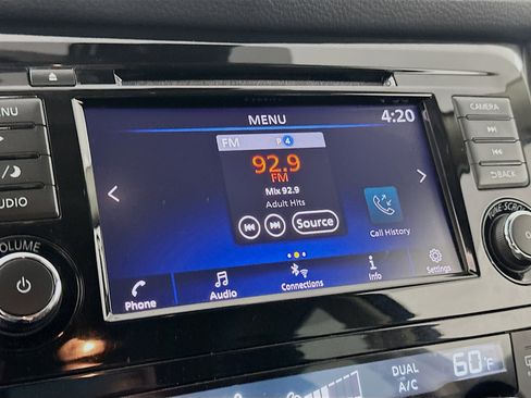 Used 2020 Nissan Rogue SV image 19