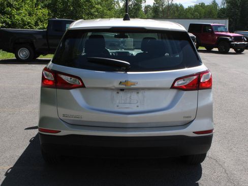 Used 2021 Chevrolet Equinox LS AWD/4WD image 5