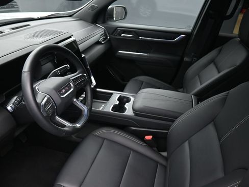 Used 2026 GMC Acadia Elevation w/ Elevation Premium Package AWD/4WD image 22