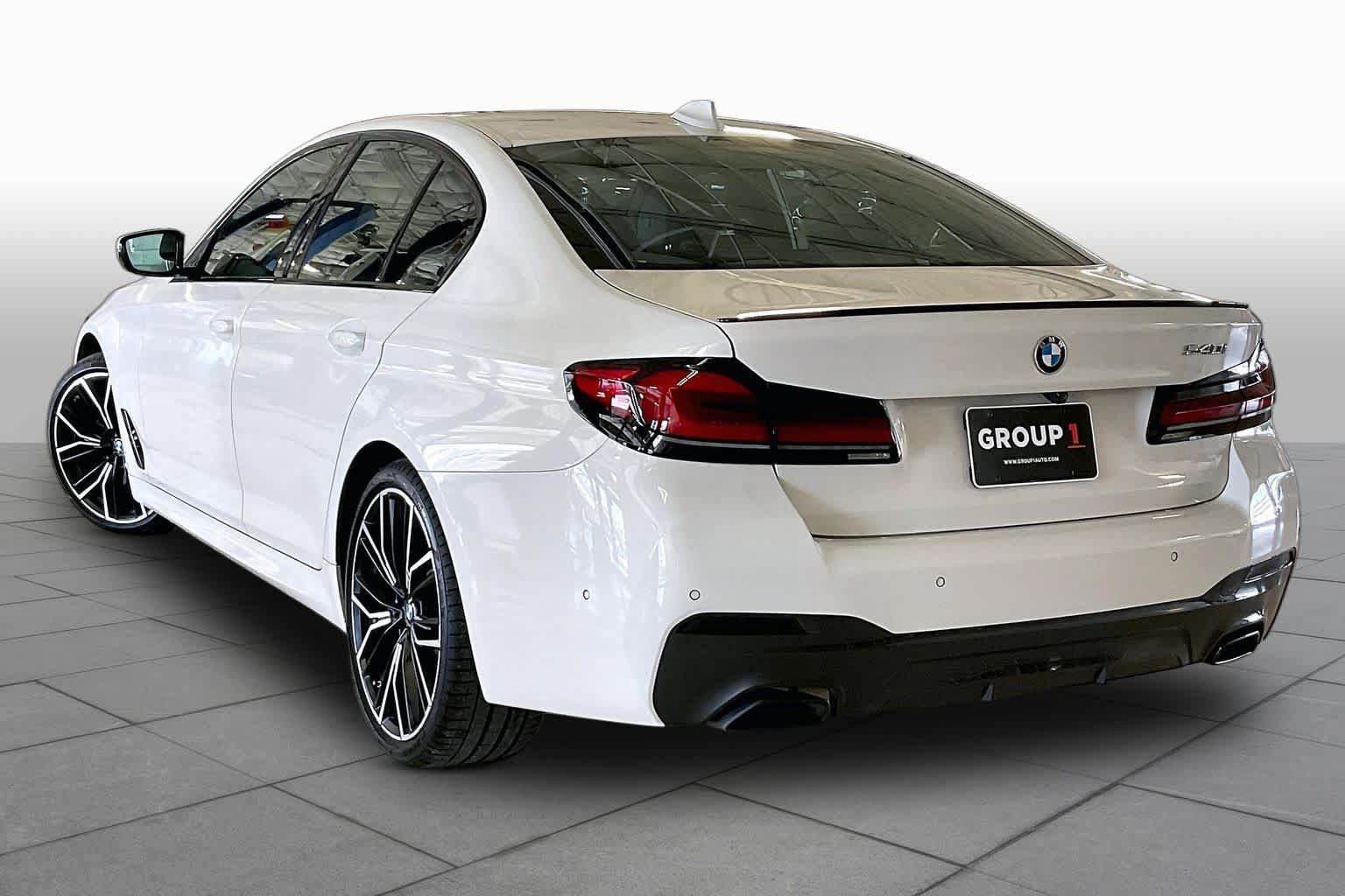 Used 2023 BMW 540i w/ M Sport Package RWD image 11