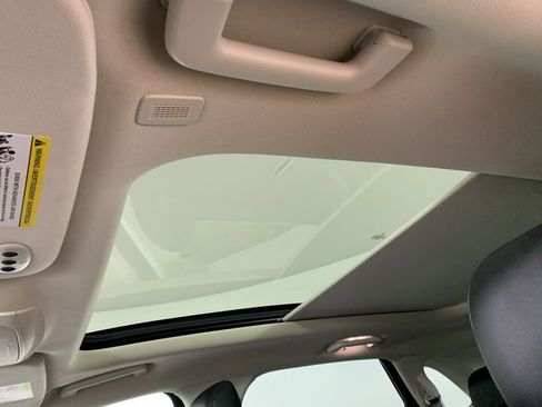 Used 2022 Ford Edge SEL w/ Convenience Package image 26