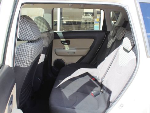 Used 2010 Kia Soul ! image 11