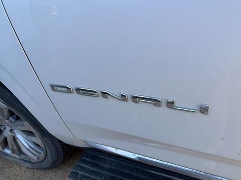 Used 2023 GMC Yukon XL Denali w/ Max Trailering Package image 3