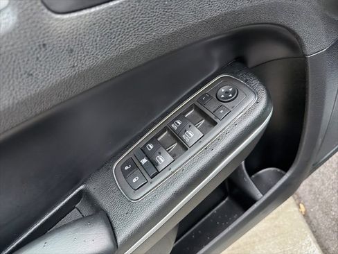 Used 2022 Chrysler 300 Touring L image 20