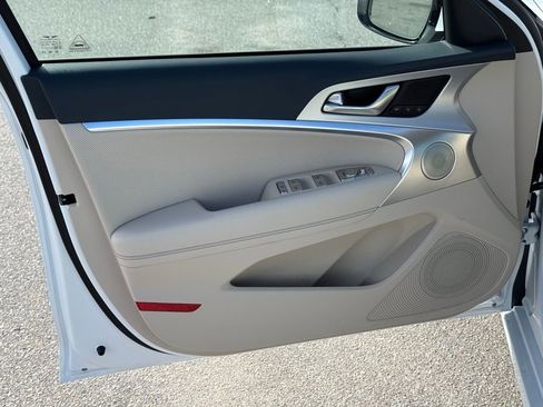 New 2026 Genesis G70 2.5T Prestige image 22