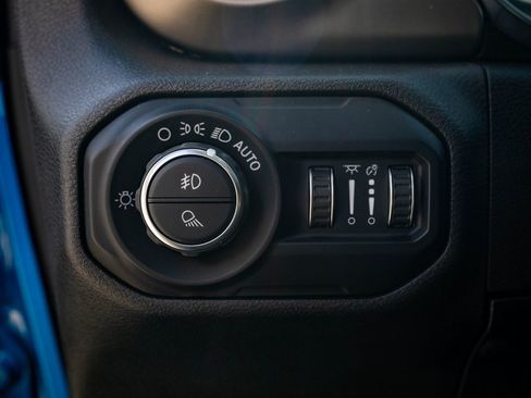 Used 2020 Jeep Gladiator Sport w/ Quick Order Package 24S image 39