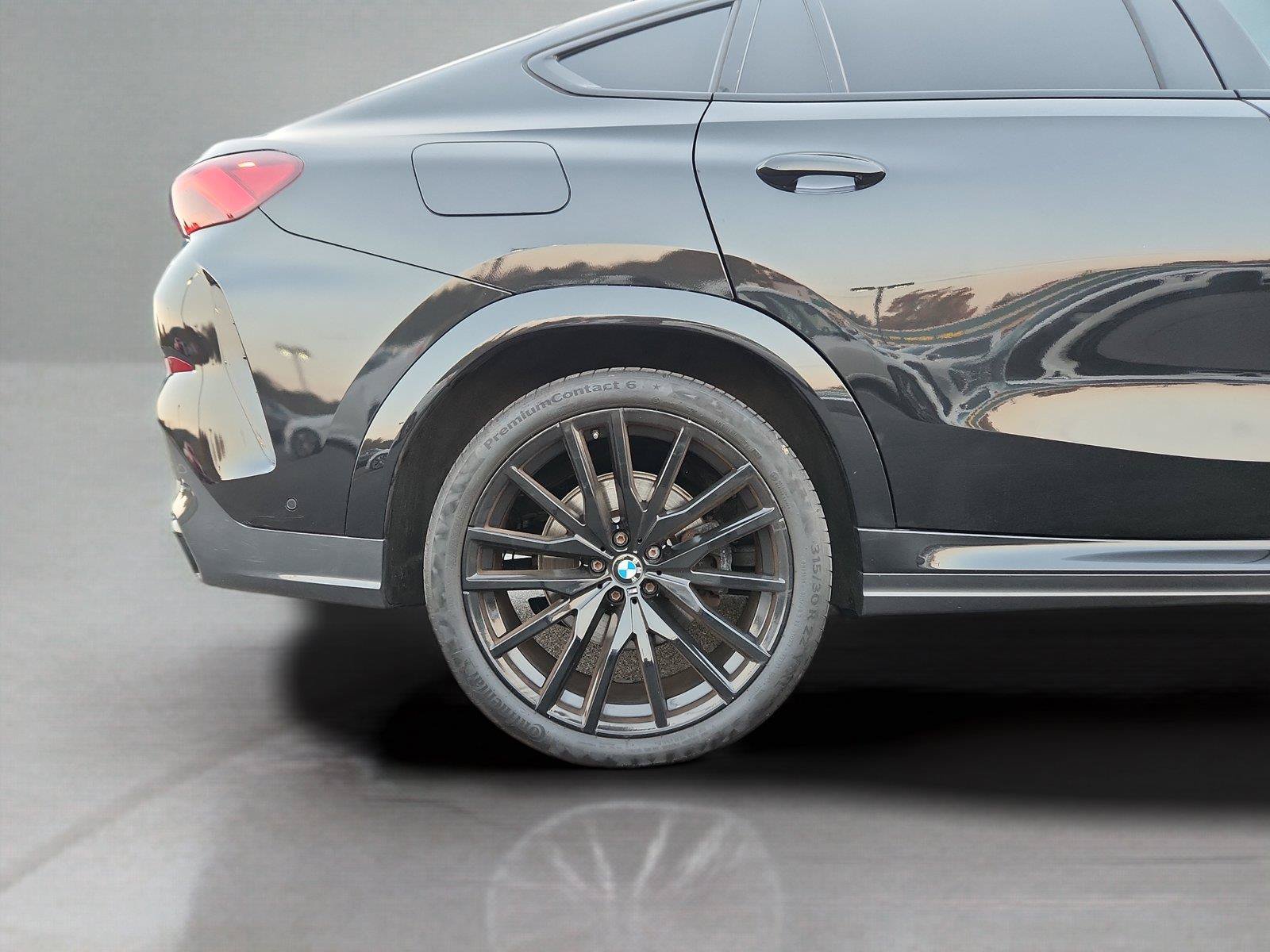Used 2022 BMW X6 xDrive40i w/ M Sport Package AWD/4WD image 58