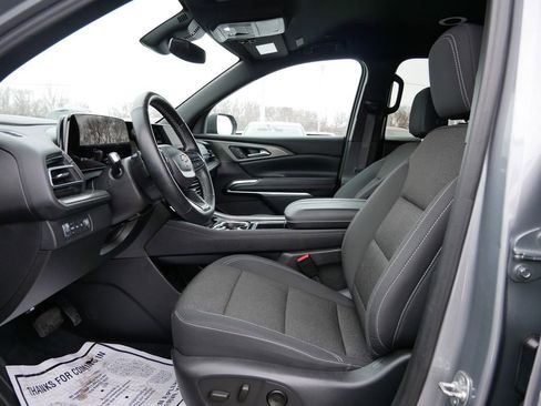 Used 2024 Chevrolet Traverse LT AWD/4WD image 13