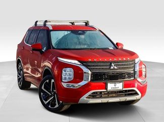 Used 2024 Mitsubishi Outlander SEL video 2