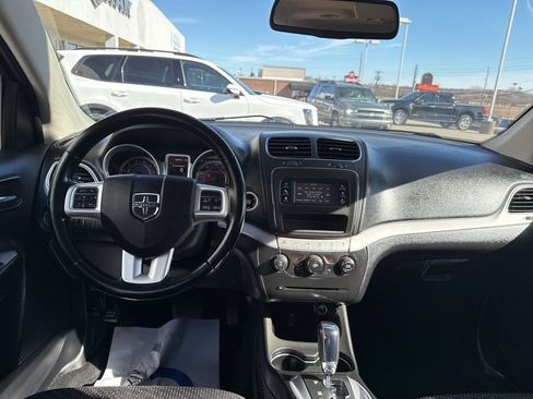 Used 2020 Dodge Journey SE w/ SE Popular Equipment Group image 12