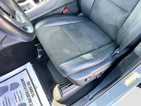 Used 2021 Jeep Grand Cherokee Laredo X image 19