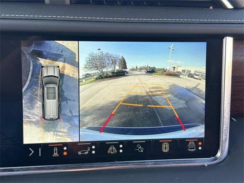Used 2023 GMC Yukon Denali Ultimate image 29