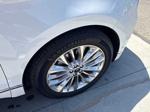 Used 2020 Ford Edge Titanium w/ Equipment Group 301A AWD/4WD image 14