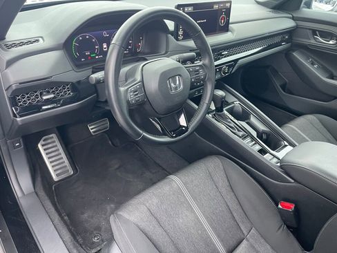 Used 2023 Honda Accord Sport image 5