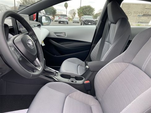 New 2026 Toyota Corolla SE image 2