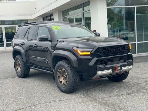 Used 2025 Toyota 4Runner Trailhunter AWD/4WD image 3