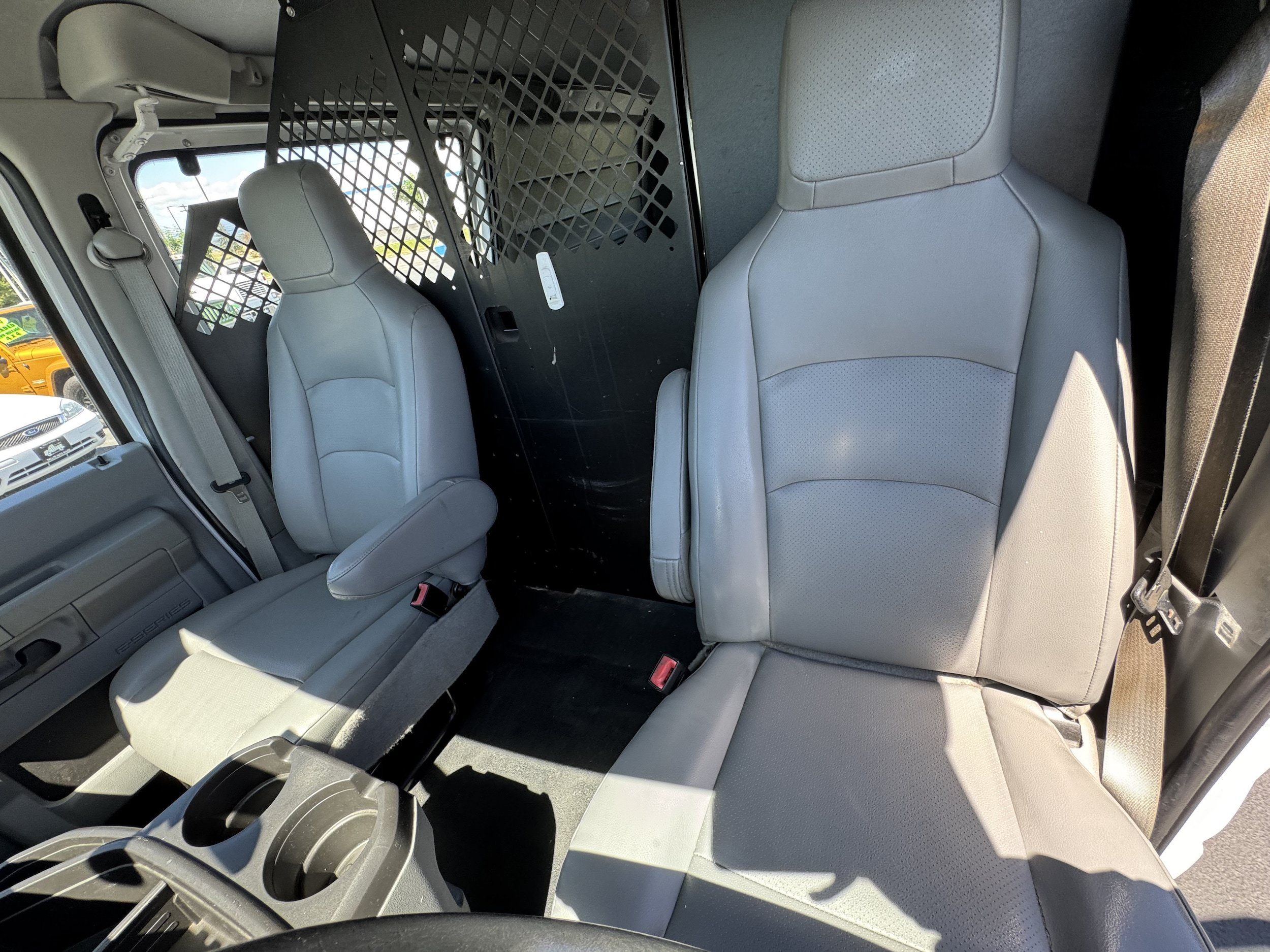 Used 2013 Ford E-350 and Econoline 350 Super Duty w/ PWR Group RWD image 9