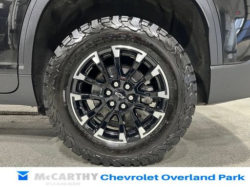 Used 2024 Chevrolet Traverse Z71 w/ Enhanced Driving Package AWD/4WD image 35