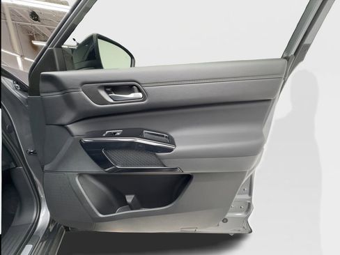 Used 2026 Nissan Pathfinder Platinum w/ Cargo Package FWD image 37