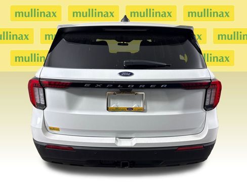 New 2026 Ford Explorer Active RWD image 29