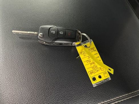 Used 2022 Ford F150 XLT image 26