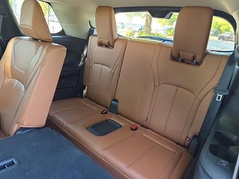 Used 2023 INFINITI QX60 Sensory w/ Vision Package image 16