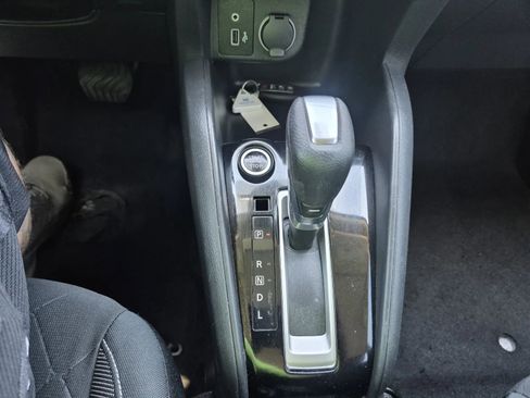 Used 2020 Nissan Kicks S FWD image 21