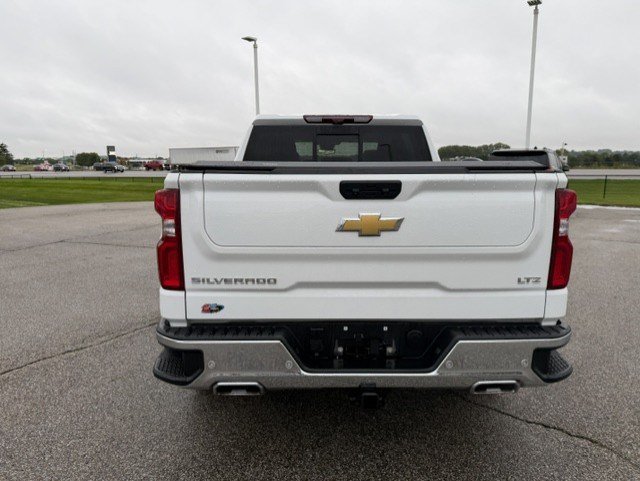 Used 2025 Chevrolet Silverado 1500 LTZ w/ LTZ Premium Package AWD/4WD image 8