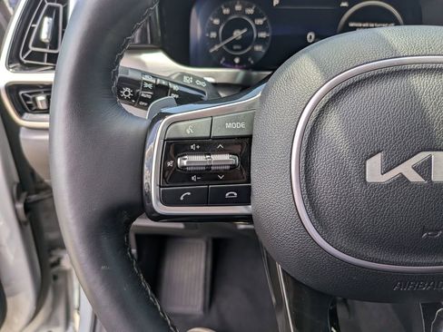 Certified 2023 Kia Sorento SX AWD/4WD image 33