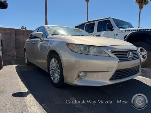 Used 2013 Lexus ES 350 w/ Premium Pkg image 2