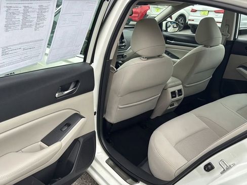 Used 2019 Nissan Altima 2.5 SV FWD image 13