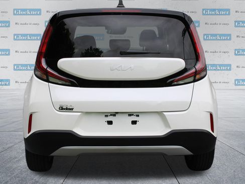 Used 2025 Kia Soul LX FWD image 7