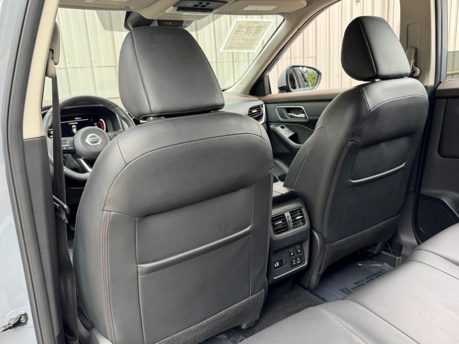 Used 2021 Nissan Rogue Platinum FWD image 30